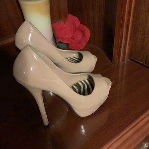 nude heels.